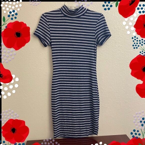 👗👗Active USA Navy & White Striped Dress!! - Picture 1 of 6